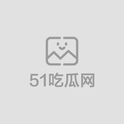 饥渴靓妹沙发裸睡被男友指奸开发01